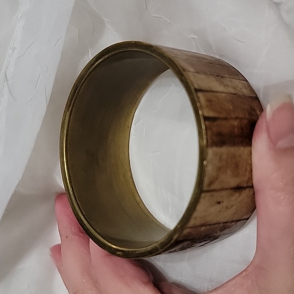 Gold/Brass solid cuff - Picture 2 of 4